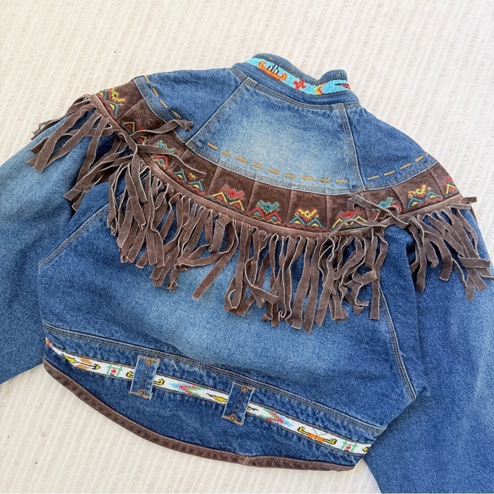 Vintage NO JEANS Suede Fringe Western Cropped Denim Jean Jacket | Size M - Picture 6 of 9